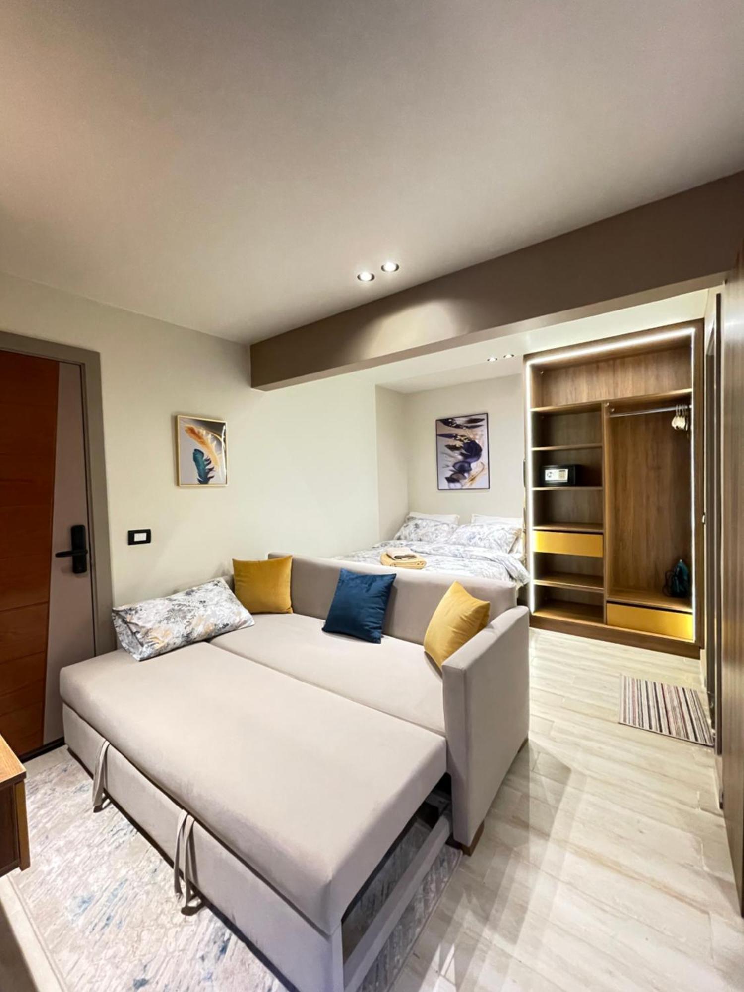 Luxury House 1200-5